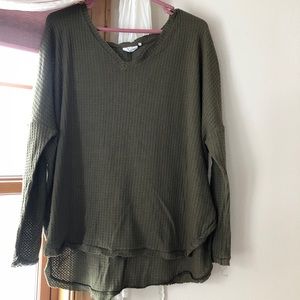 SUPER SOFT urban outfitters top
